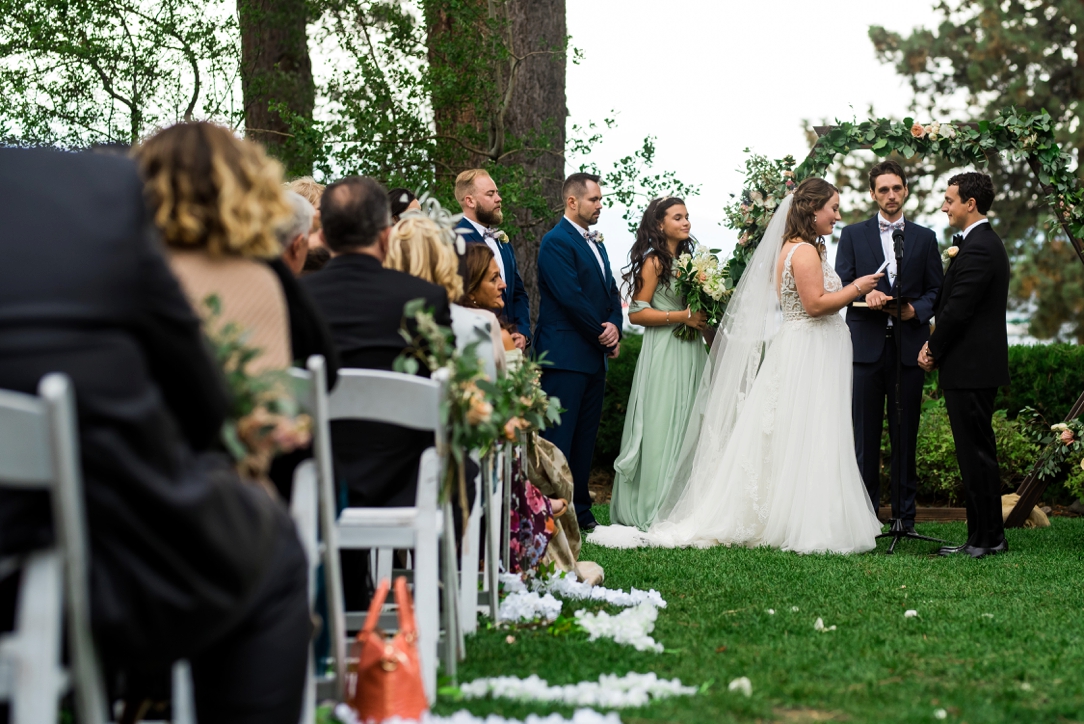 fall wedding at the Hyatt Regency Lake Tahoe