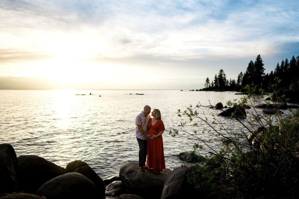 Family pregnancy and maternity photos on Lake Tahoe