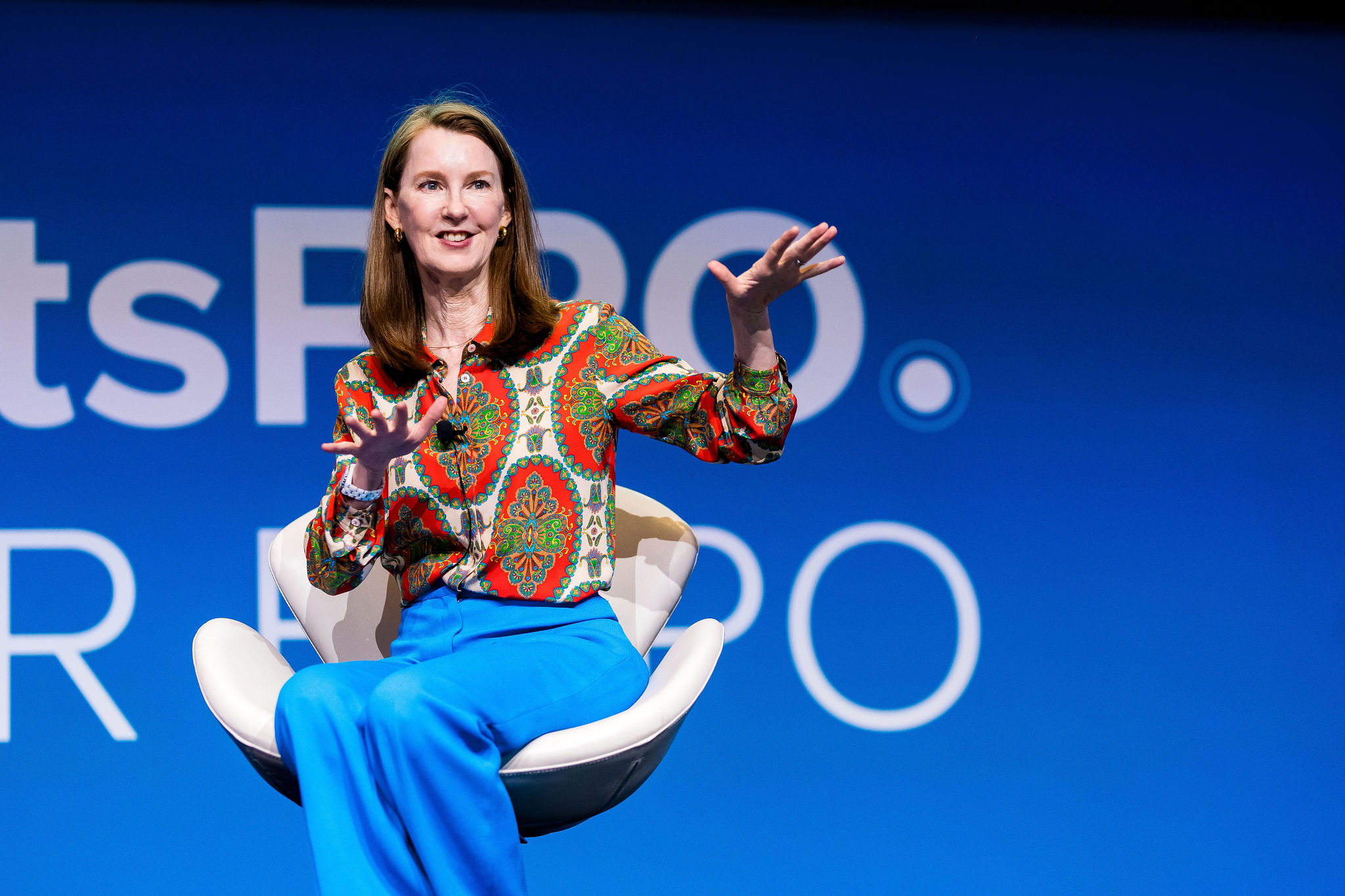 Photography of Gretchen Rubin at the BenefitsPro Broker Expo at the Encore Boston Harbor