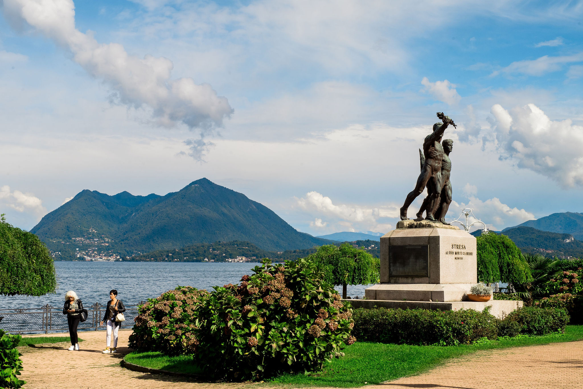 Luxury-Trip-Lake-Maggiore-Italy-342 Park in Stresa