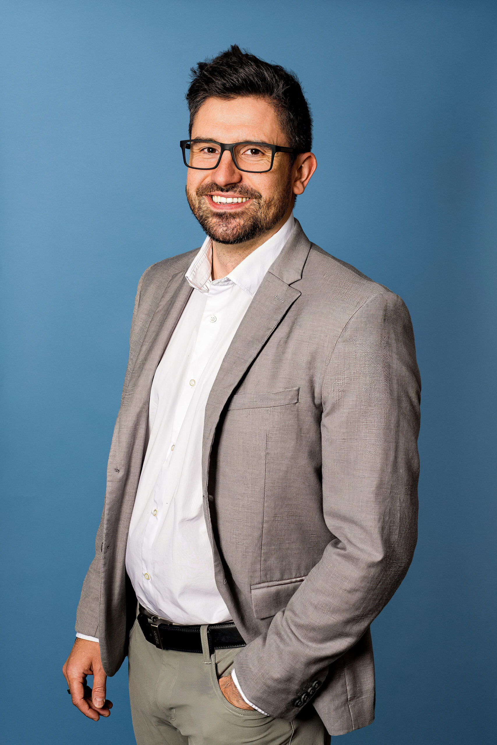 corporate headshots on seamless backdrop