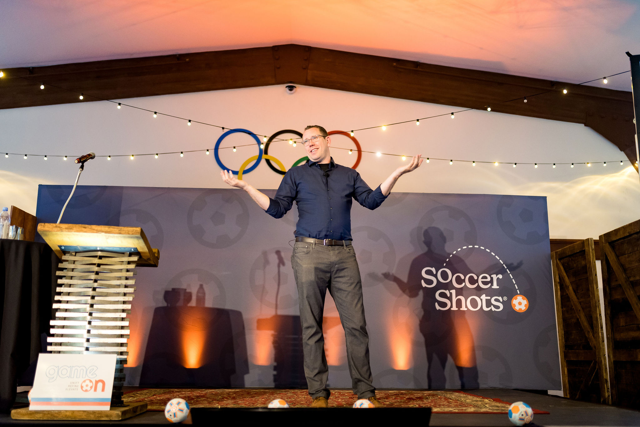 How to stand on stage when speaking at a corporate event